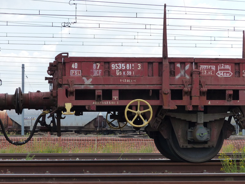 40 87 953 5 811-3 Us K39 1 SNCF-PSL (SPC Infrapôle LGV A) (2).jpg