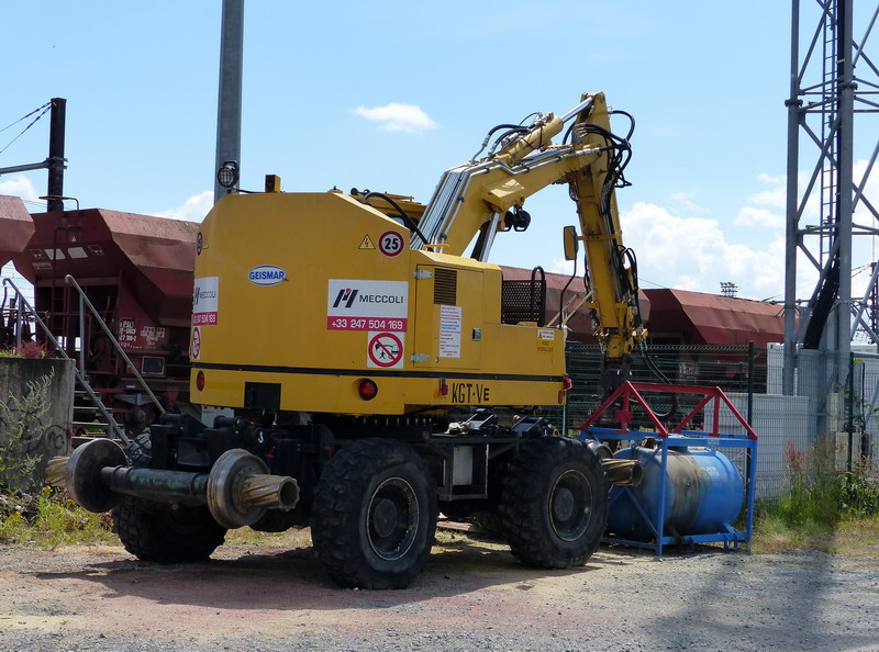 Geismar KGT-V n°4781 Meccoli (2014-06-29 Infrapôle TGV A SPC) (2).jpg