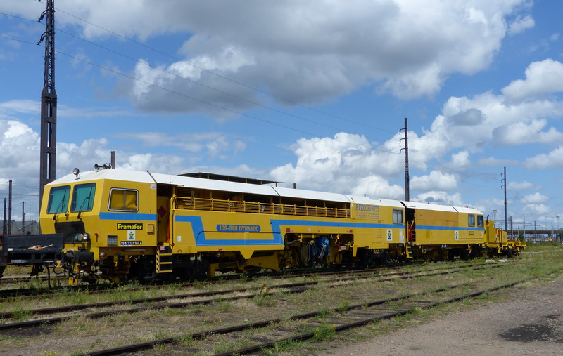 (8) 99 87 9 123 503-4 Type 109 32 SD.JPG