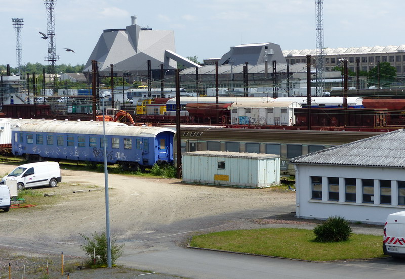 (8) Infrapôle Centre UP SES Ouest (2014-06-07).jpg