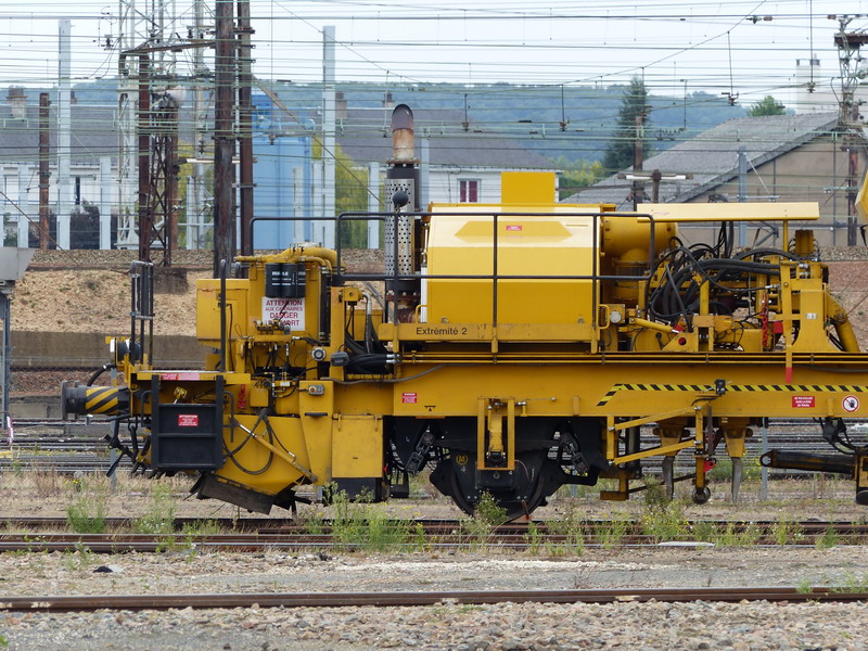 99 87 9 128 057-6 Combi 20 SNCF-INFRA-TR (2014-09-05 SPDC) (2).jpg