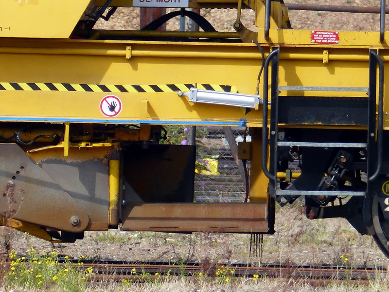 99 87 9 128 057-6 Combi 20 SNCF-INFRA-TR (2014-09-13 SPDC) (9).jpg