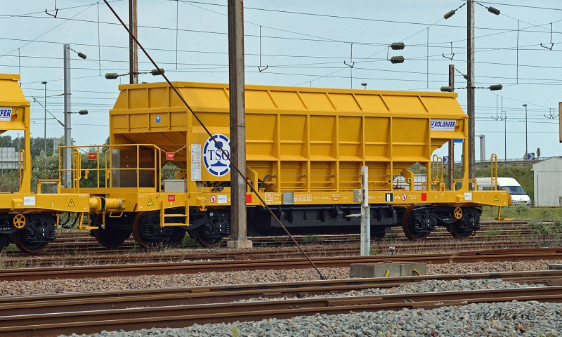 99 87 935 2 603-4 Dunkerque01 110814.jpg