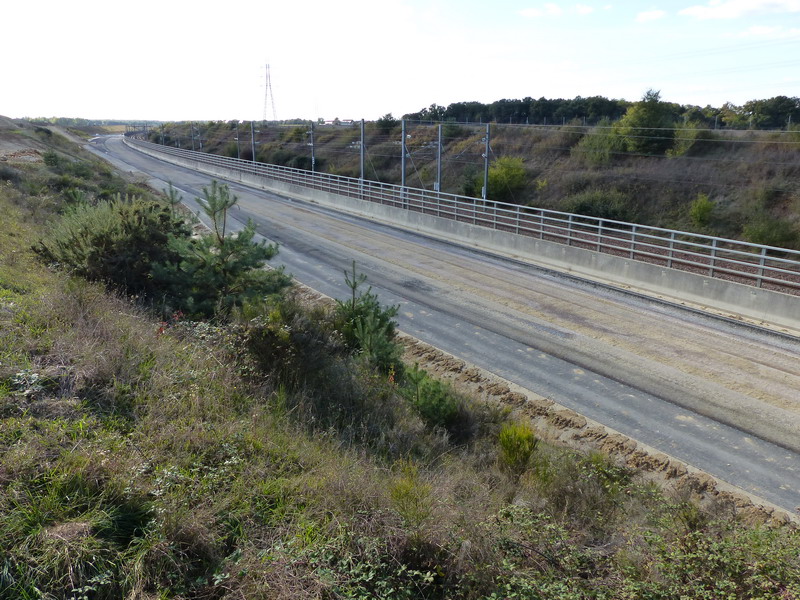 LGV A Km 00 (2014-10-05 St Avertin) Bx (1).jpg