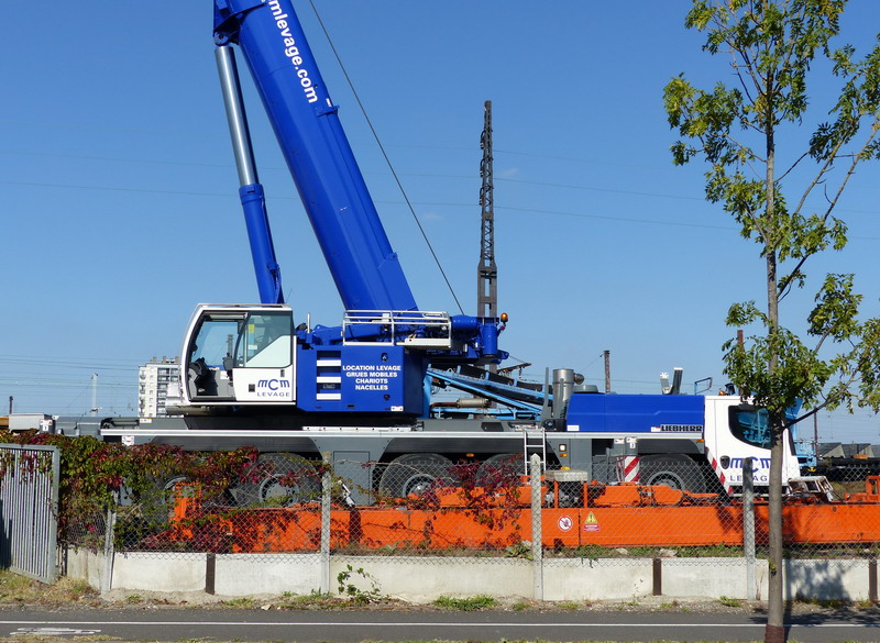 Liebherr LTL 1200 5.jpg