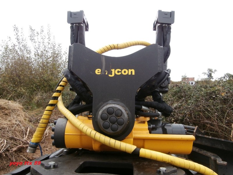 Engcon SK15960 N° P21022=11.JPG