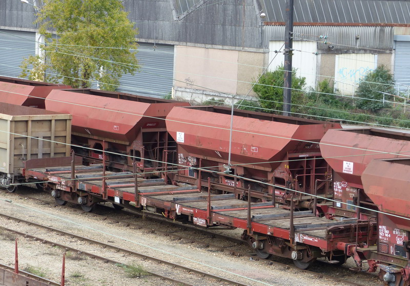 80 87 975 1 063-9 Uas R27 1 SNCF-DJ (2014-10-24 SPDC) (1).jpg