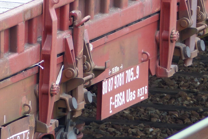 80 87 978 1 705-9 Uas R37 6 F-ERSA (2014-10-24 SPDC) (2).jpg