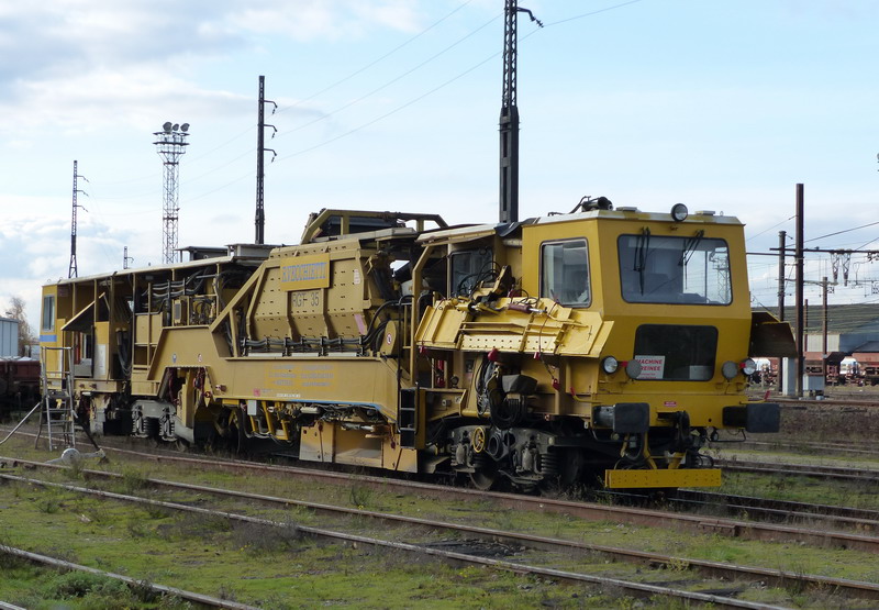 99 87 9 125 518-0 RGT 35 2B N°279 Régaleuse Vecchietti (2014-11-26 SPDC) (8).jpg