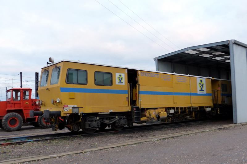 (9) 99 87 9 122 503-5.JPG