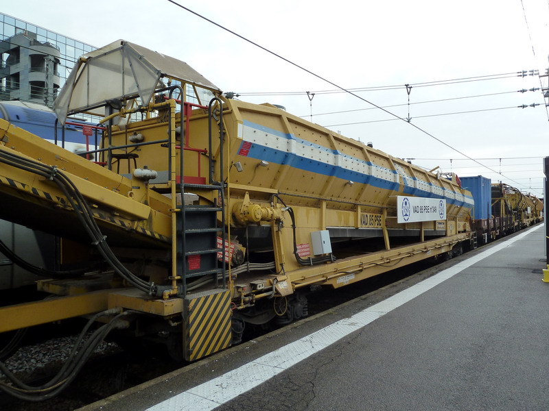 99 87 9 352 573-9 (2015-01-27 gare de Tours) VAD 85 PSE n°349 TSO (8).jpg