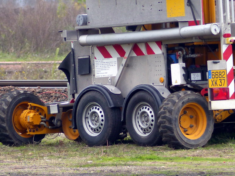 4'Axe 06.83xxx SNCF-TR 27 (2014-11-30 SPDC) (2).jpg