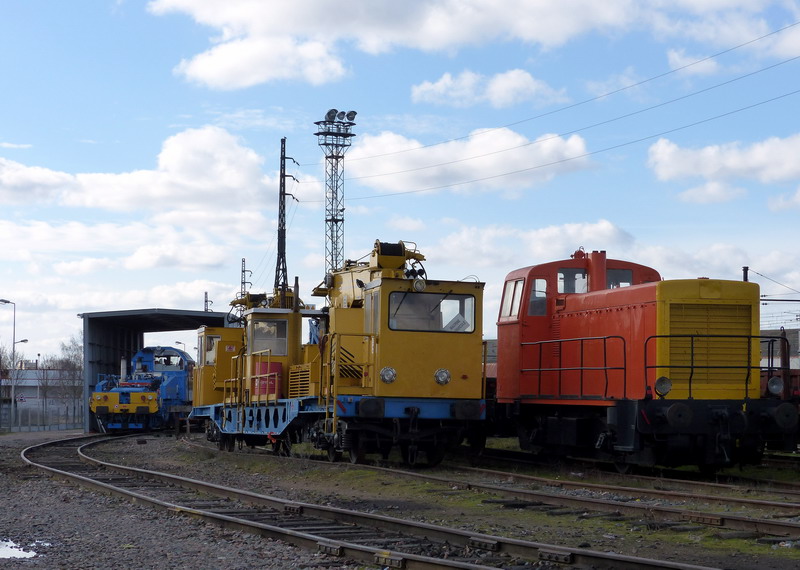 (3) 99 87 9 258 505-6.jpg