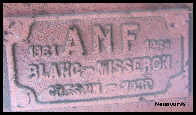 40879591994_8_USG54_2_PRG_Plaque.jpg