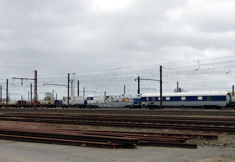 (0) 80 87 979 3 063-9 Uas SNCF-MZ.jpg