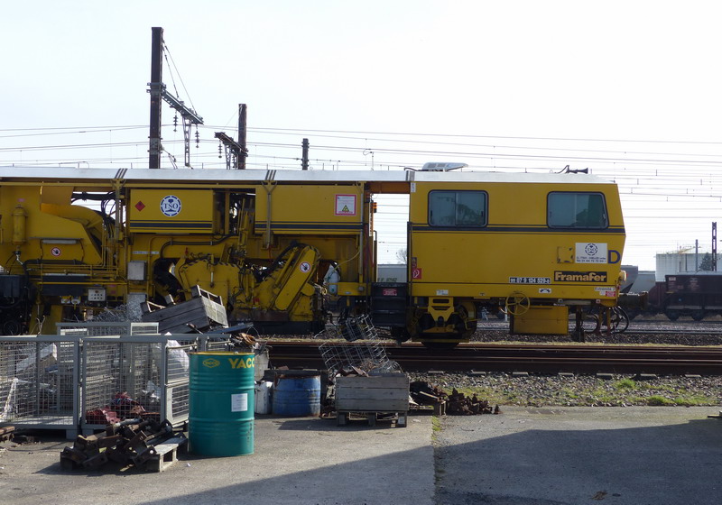 99 87 9 124 529-8 Type 108-475 4ST (2015-03-08 Infrapôle LGV A  SPDC) TSO (2).jpg