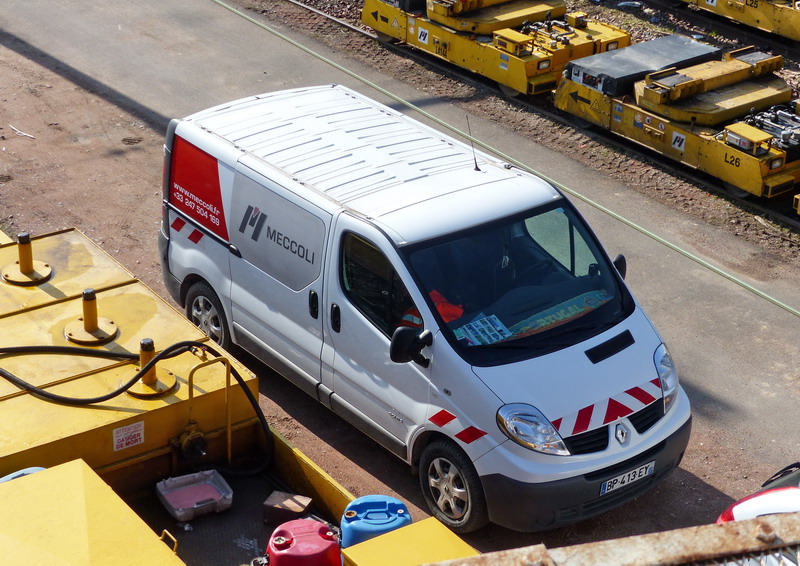 202 Renault Trafic dci 115 extra BP-413-EY (2015-03-12 Tours) (1).jpg