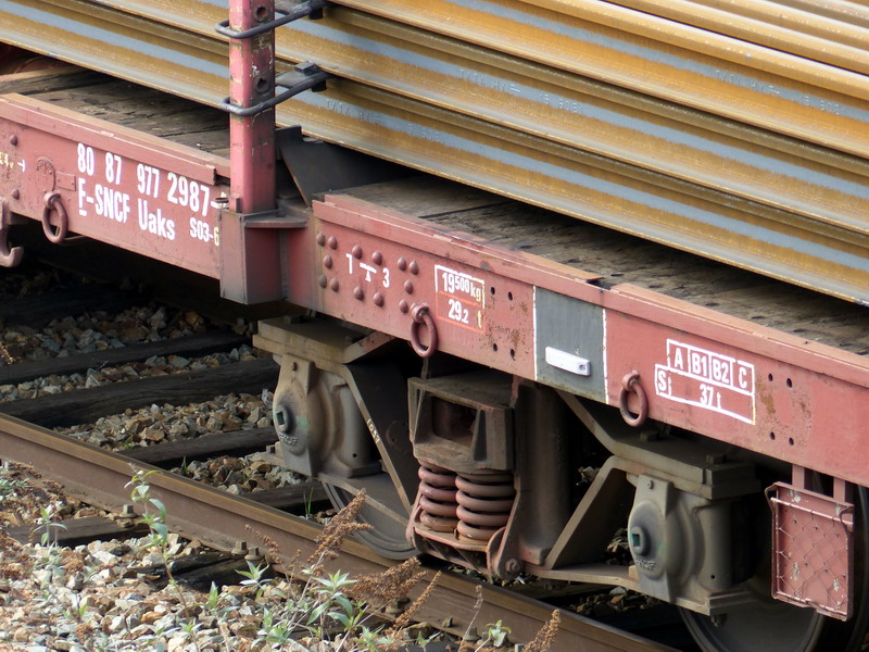 80 87 977 2 987-x Uaks S03 6 F SNCF-DJ (2015-03-09 SPDC) (2).jpg