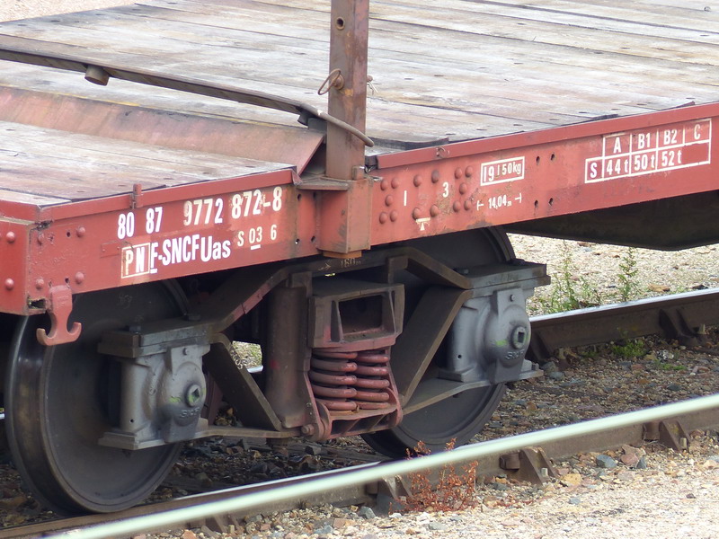 80 87 977 2 872-8 Uas S03 6 F SNCF-PN (2014-05-06 St Pierre des Corps) (2).jpg