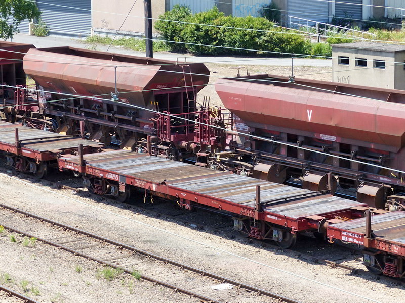 80 87 977 2 845-4 Uas S03 6 F SNCF-PSL (2014-07-03 St Pierre des Corps) (1).jpg