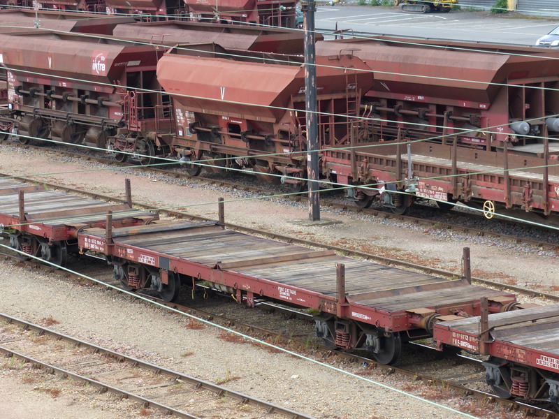 80 87 977 2 804-1 Uas S03 6 F SNCF-BD (2014-05-06 St Pierre des Corps) (1).jpg