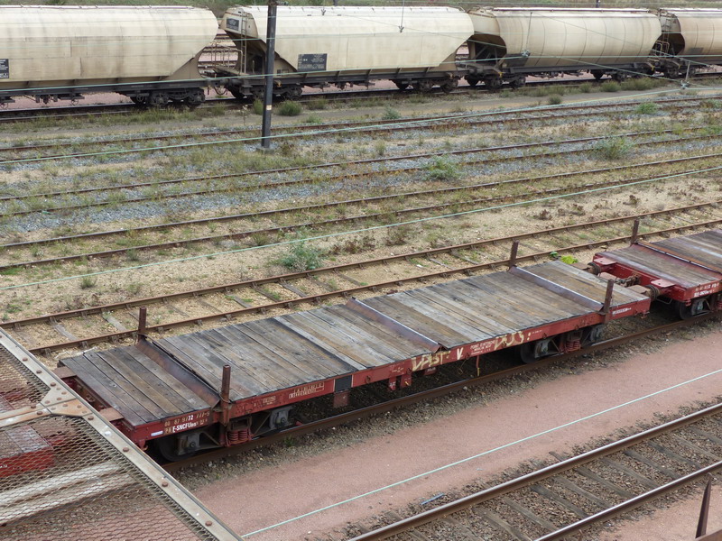 80 87 977 2 777-9 Uas S03 6 F SNCF-PN (2014-10-20 SPDC) (3).jpg