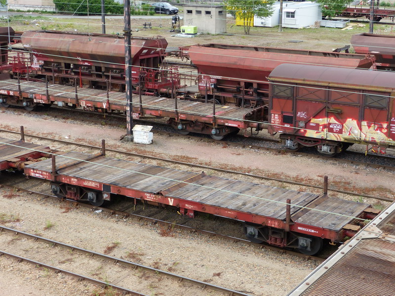 80 87 977 2 776-1 Uas F SNCF-PN (2014-05-06 St Pierre des Corps) (1).jpg