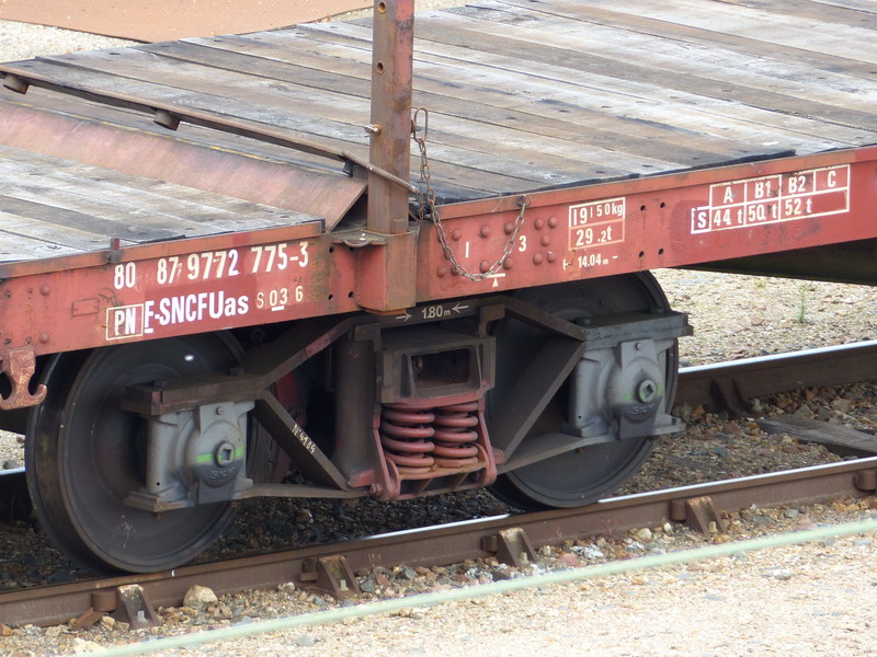 80 87 977 2 775-3 Uas S03 6 S SNCF-PN (2014-05-06 St Pierre des Corps) (2).jpg