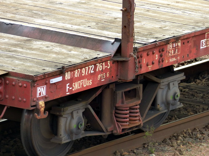 80 87 977 2 761-3 Uas S03 6 F SNCF-PN (2015-03-09 SPDC) (2).jpg