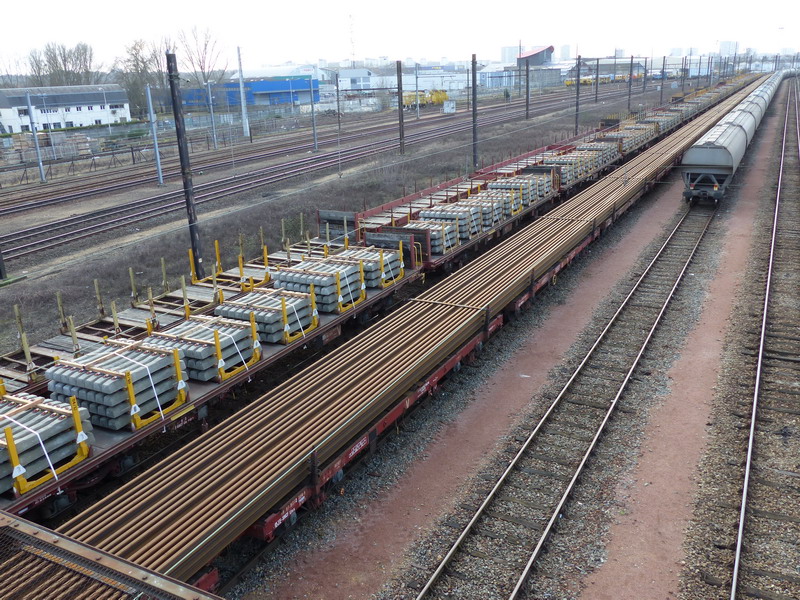 80 87 977 2 724-1 Uas S03 6 F SNCF-DJ (2015-01-25 SPDC) (3).jpg