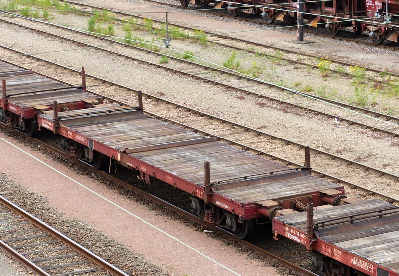 80 87 977 2 690-4 Uas S06 3 F SNCF-BD (2014-06-03 St Pierre des Corps) LRS N°30 (1).jpg