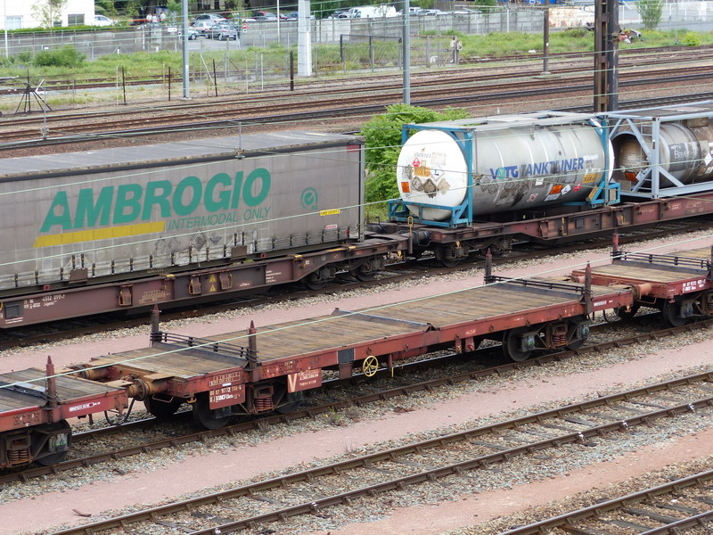 80 87 977 2 514-6 Uas S03 6 F SNCF-DJ (2014-06-03 St Pierre des Corps) (1).jpg