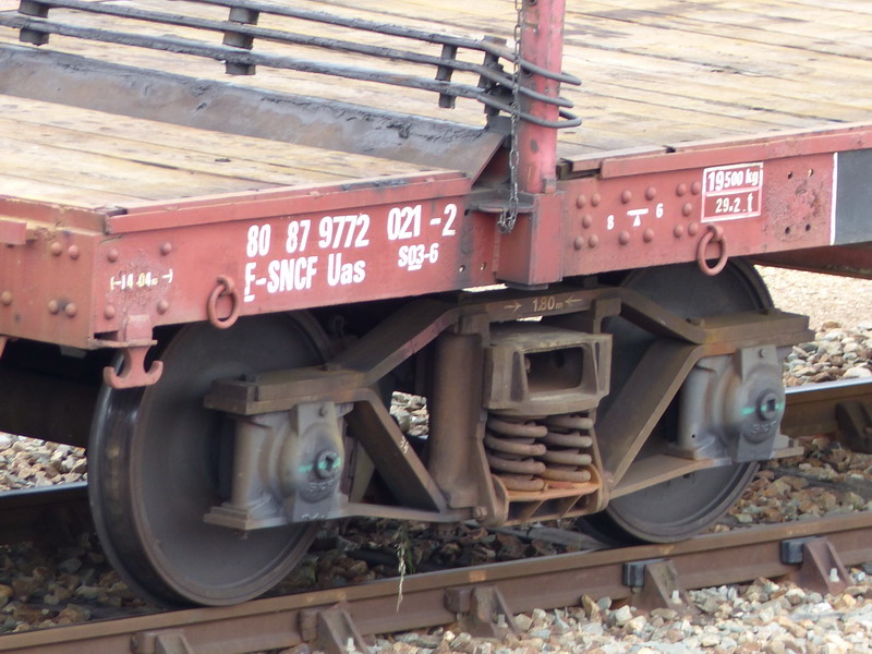 80 87 977 2 021-2 Uas S03 6 F SNCF-DJ (2014-06-03 St Pierre des Corps) (2).jpg