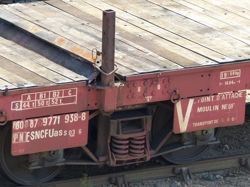 80 87 977 1 938-8 Uas S03 6 F SNCF-PN (2014-07-25 SPDC) + LRS N°30 (2).jpg