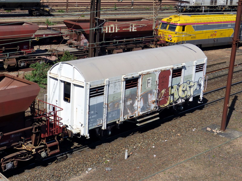 40 87 959 2 931-9 Us G90 6 SNCF-PRG (2015-04-14 SPDC) (2).jpg
