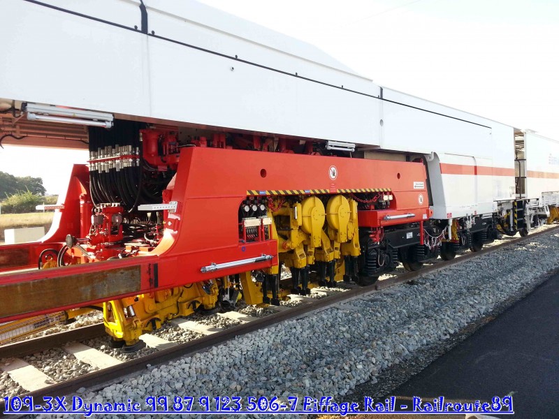 109-3X Dynamic 99 87 9 123 506-7 Eiffage Rail (11) Sttx Forum.jpg
