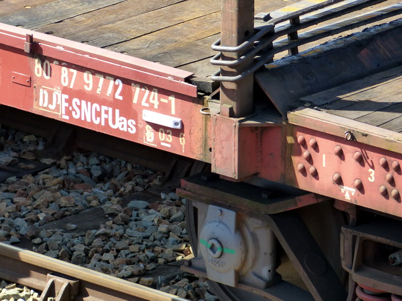 80 87 977 2 724-1 Uas S03 6 F SNCF-DJ (2015-04-14 SPDC) (2).jpg