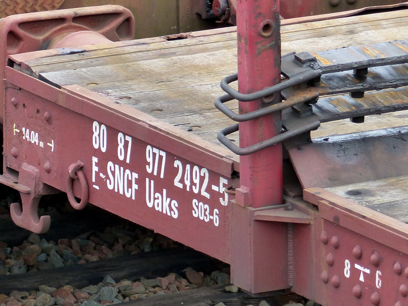 80 87 977 2 492-5 Uaks S03 6 F SNCF (2015-04-16 SPDC) (4).jpg