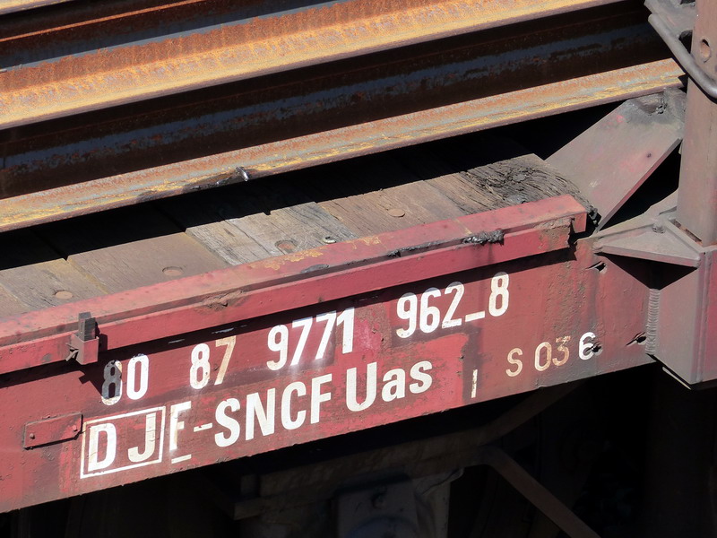 80 87 977 1 962-8 Uas S03 6 F SNCF-DJ (2015-04-21 SPSC) (2).jpg