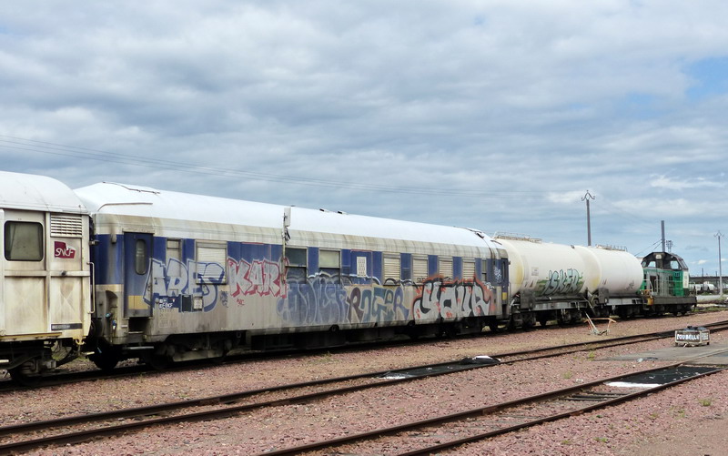 80 87 979 0 678-7 Uas H55 0 F SNCF-RO (2015-05-08 BIDON V à SPDC) TDGR 4 (1).jpg