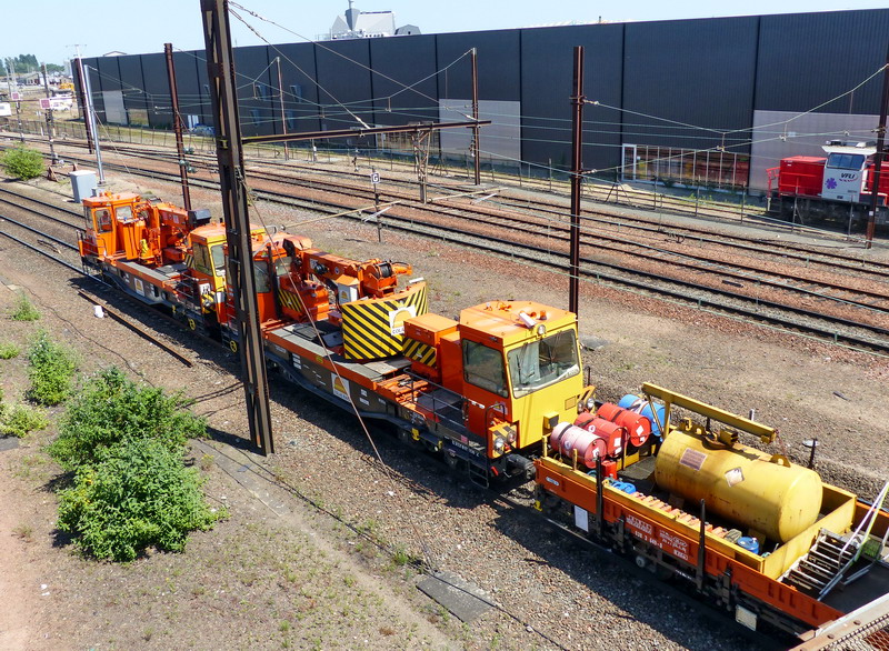 99 87 9 383 649-0 K50 (2015-06-04 SPDC) Colas Rail 70000 81 (1).jpg
