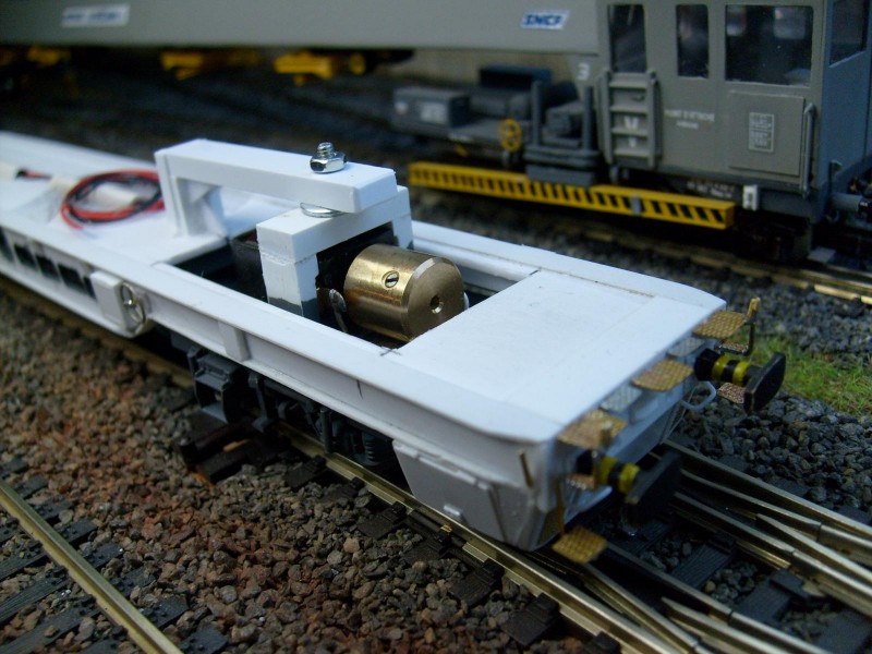 S6303692light.JPG