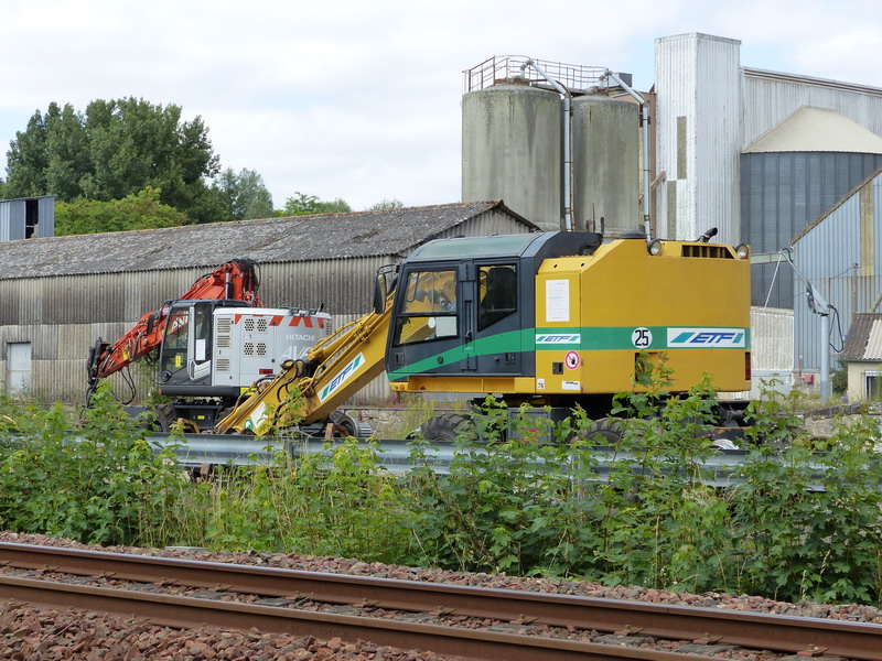 CASE 788 PPR (2015-07-14 gare de Neuillé Pont-Pierre) ETF (12).jpg