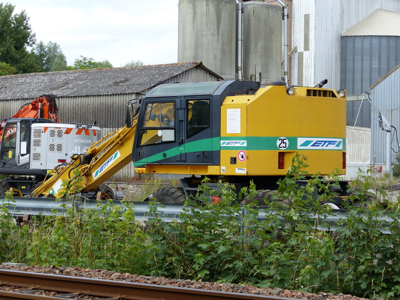 CASE 788 PPR (2015-07-14 gare de Neuillé Pont-Pierre) ETF (13).jpg