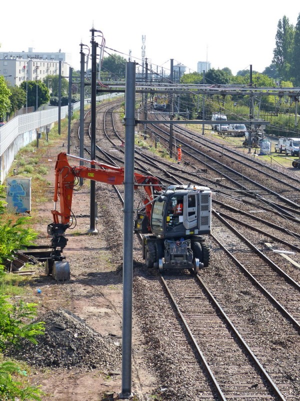 Hitachi ZX 170 PRR (2015-07-15 Tours) CLMTP (1).jpg