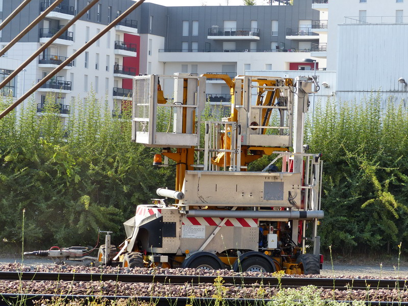 4'Axe 06.83.xxx SNCF-TR Lorry N°150 (2015-07-16 Tours).jpg
