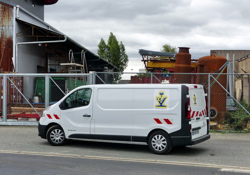 Renault Trafic CCI 120 - DM-092-XH (2015-07-20 SPDC) (2).jpg