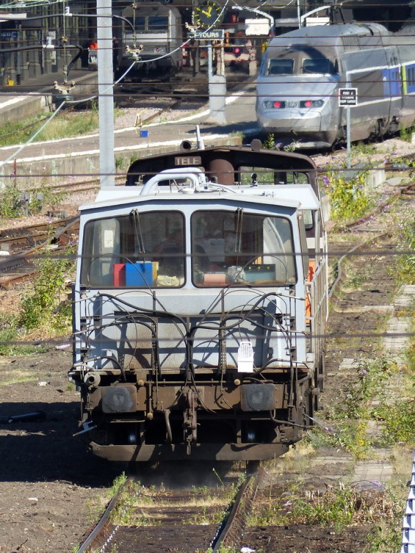 80 87 979 8 835-5 Uas W85 6 SNCF-TR (2015-07-06 Tours) + Y 8468 (3).jpg