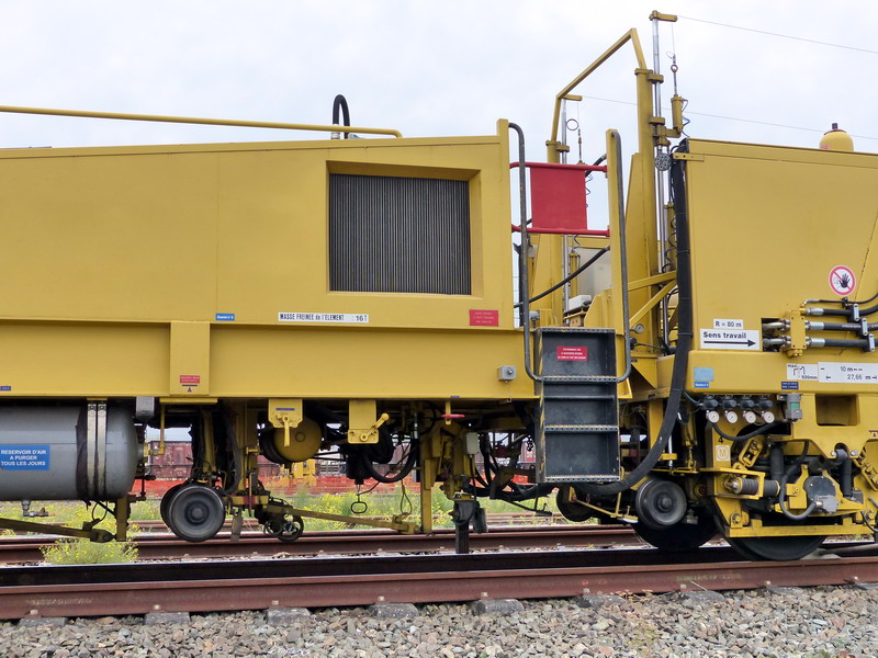 99 87 9 124 324-4 ZCA 2000 LGV (2015-10-04 Infrapôle LGV A à SPDC) SNCF-PRG (12).jpg