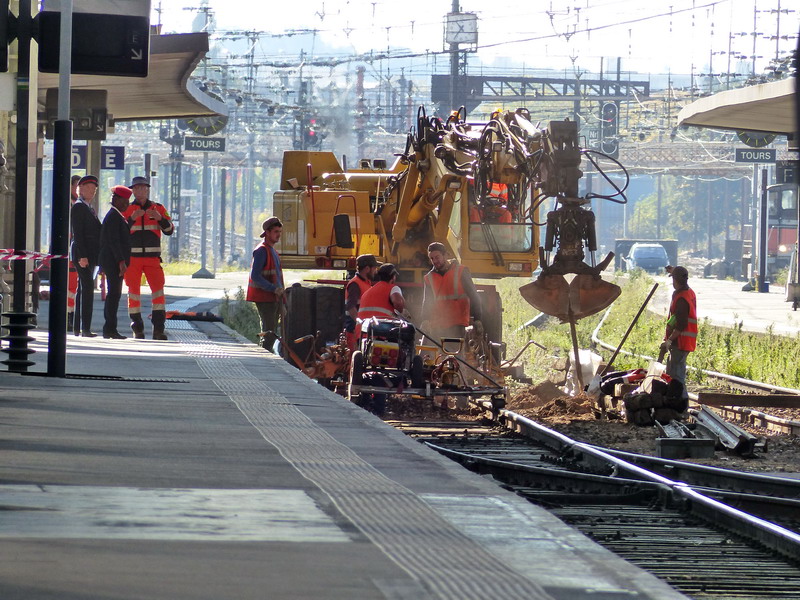 ATLAS 1404 AVE 4 (2015-09-30 Tours) CLMTP.jpg